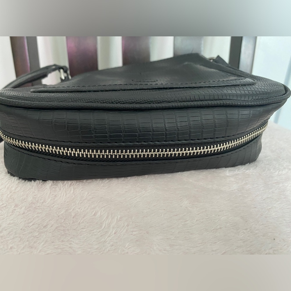 FOREVER 21 CROSSBODY BAG - Picture 4 of 5